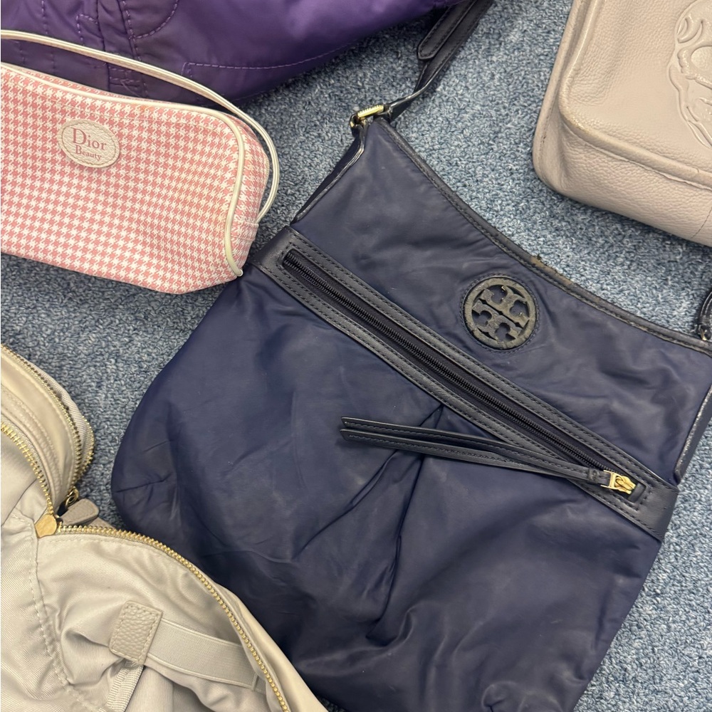 Storage closet clear out women’s bags and accessories - Picture 6 of 15